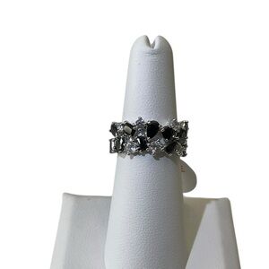 Bomb Party-RG32917 Hold My Shape, Don't Break- Size 6- Rhodium/Black Onyx NWT